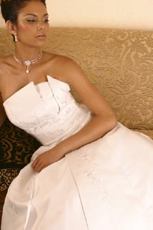 Curvaceous Amore - Click for details
